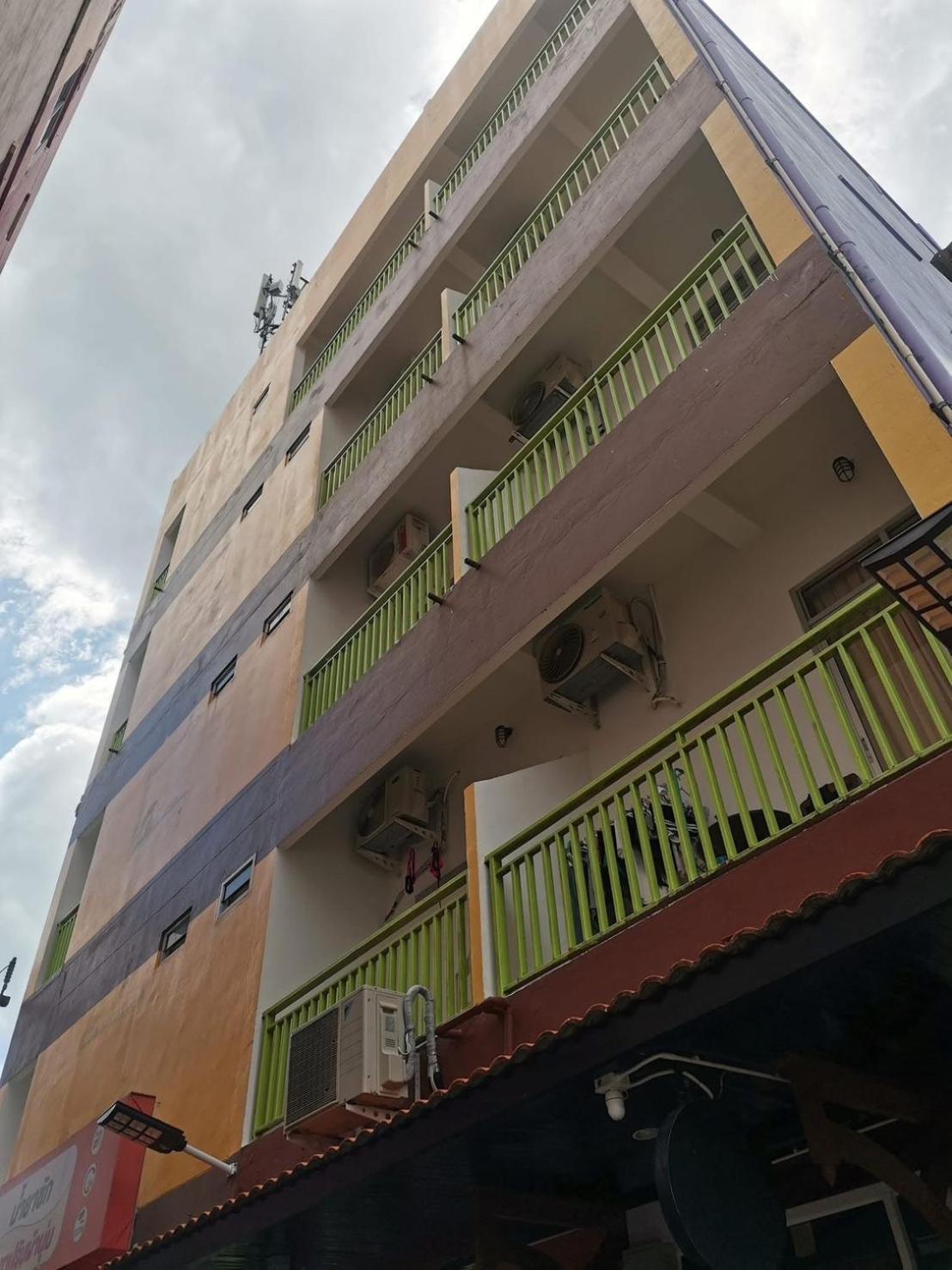 Innarm House Patong Exteriör bild